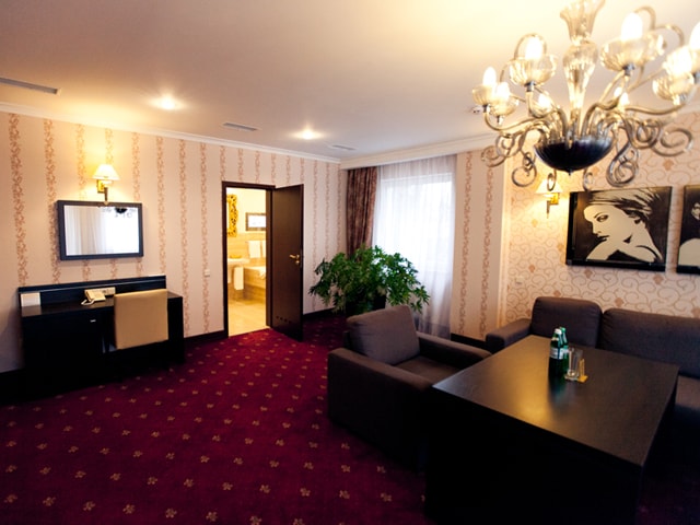 http://www.hotel-delice.com.ua/images/rooms/appartments/1650.jpg